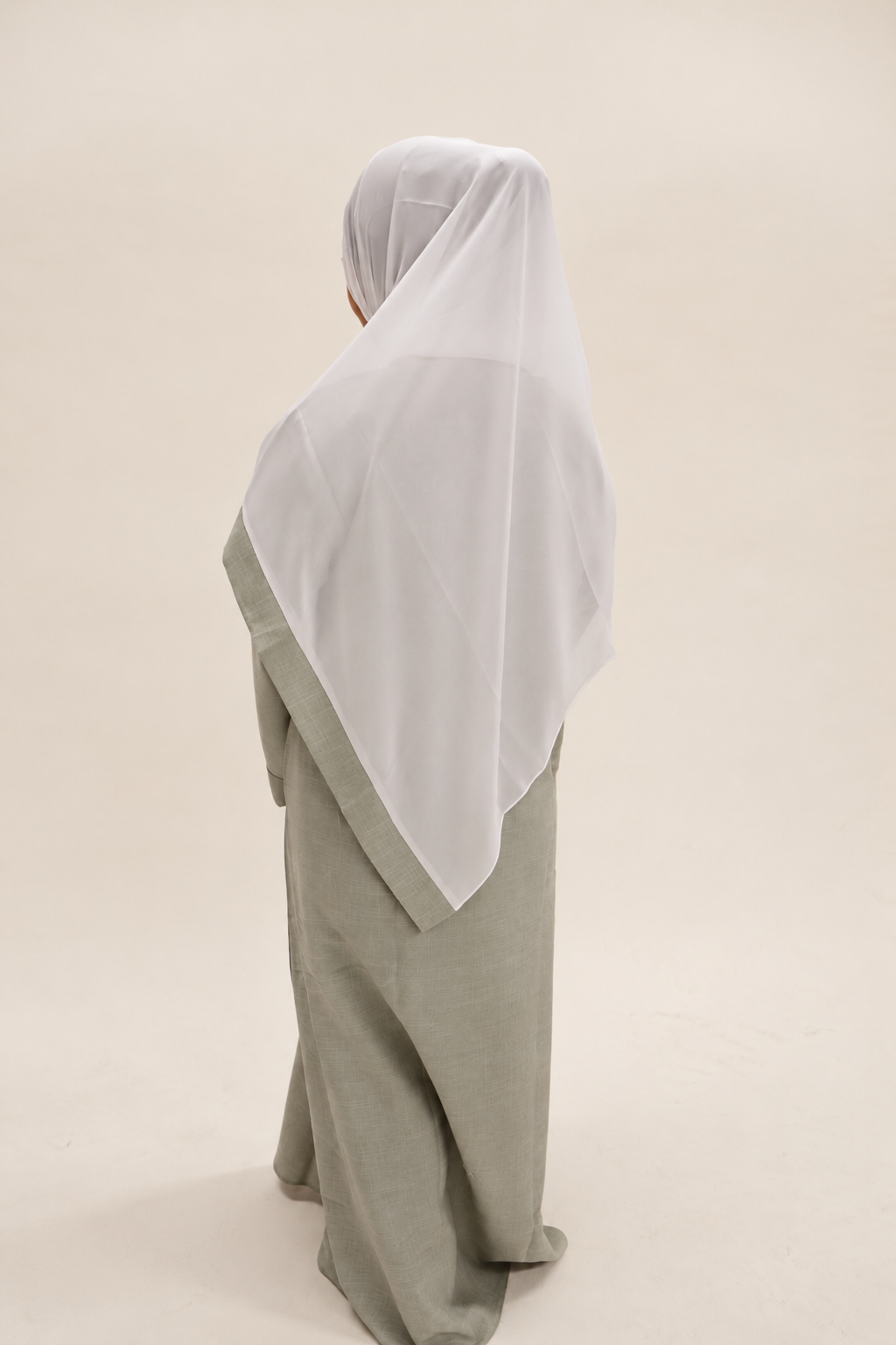 Layan Abaya