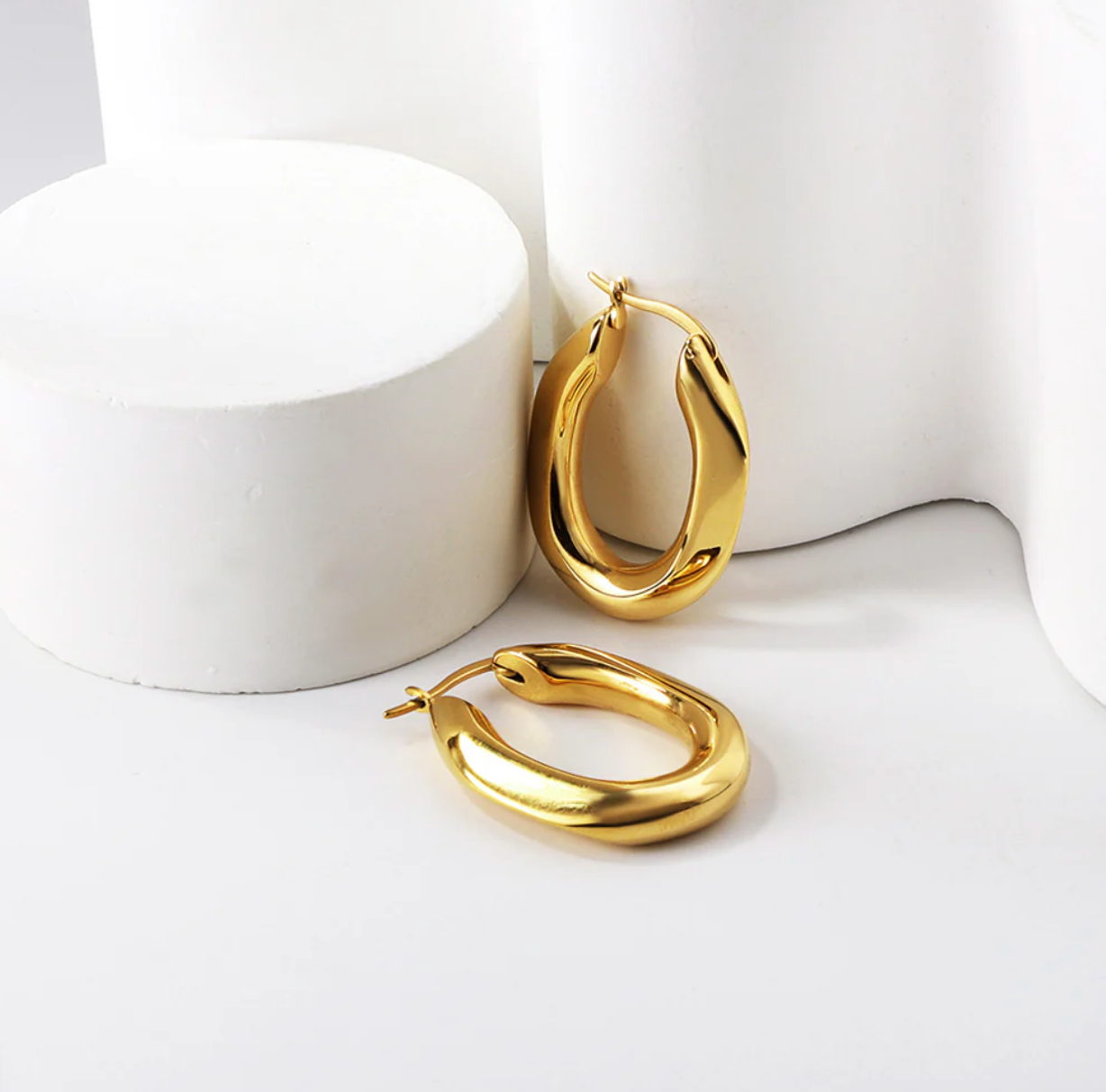 Zayna - Hoop Earrings